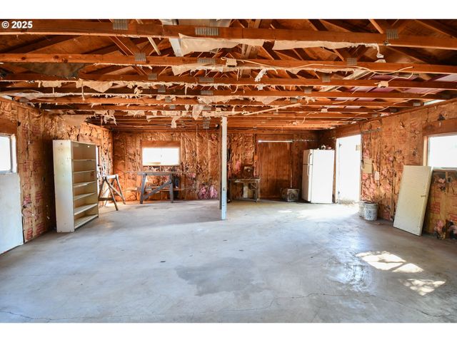 4913 MELODY Ln, Roseburg, OR 97471