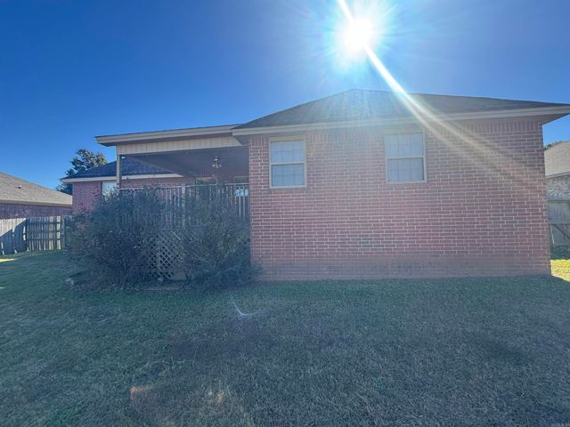 26 Rebecca, Searcy, AR 72143