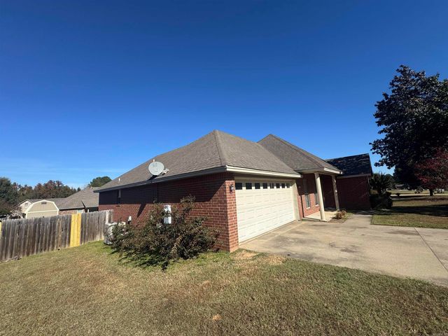 26 Rebecca, Searcy, AR 72143
