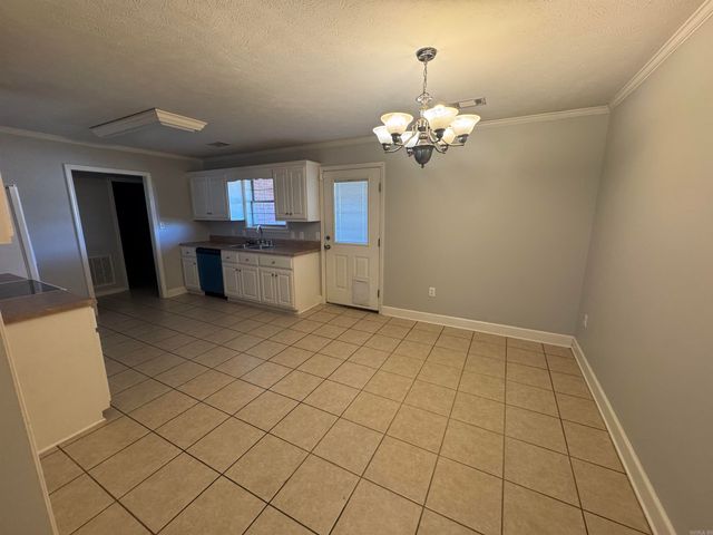 26 Rebecca, Searcy, AR 72143