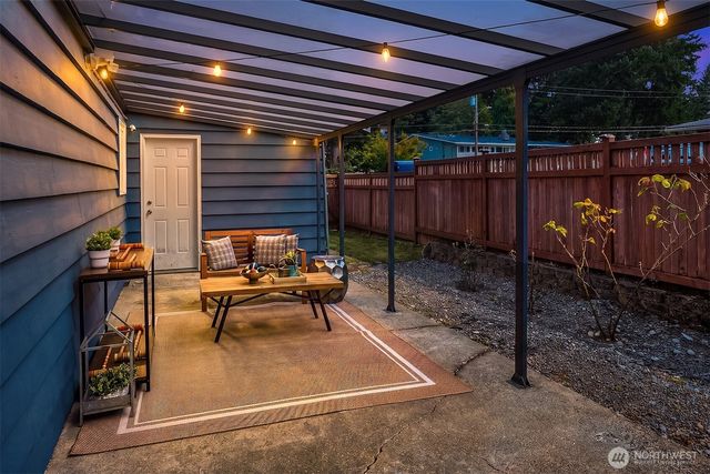 16217 NE 25th Street, Bellevue, WA 98008