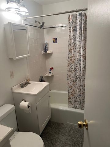 131 Mellen 22A, Framingham, MA 01702