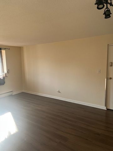 131 Mellen 22A, Framingham, MA 01702