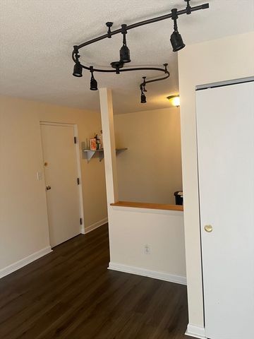 131 Mellen 22A, Framingham, MA 01702