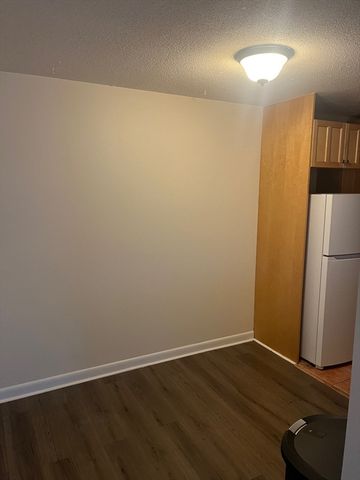 131 Mellen 22A, Framingham, MA 01702