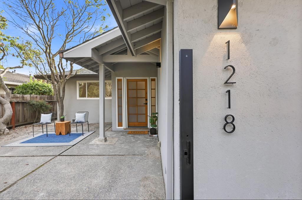 Image 2 of property listing at 1218 Sanchez Way, Redwood City, CA 94061