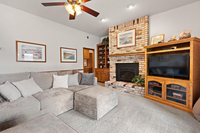 151 Audubon Cir, Sacramento, CA 95831