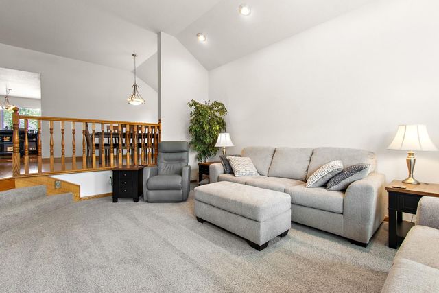 151 Audubon Cir, Sacramento, CA 95831