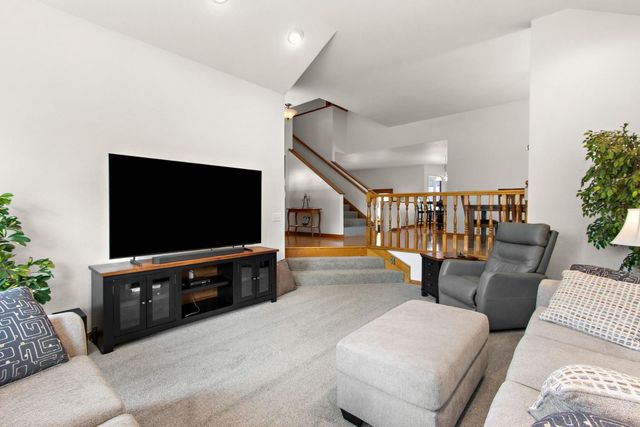 151 Audubon Cir, Sacramento, CA 95831