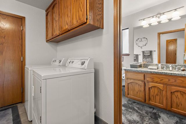 151 Audubon Cir, Sacramento, CA 95831