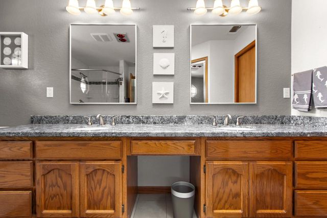 151 Audubon Cir, Sacramento, CA 95831