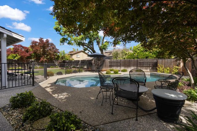 151 Audubon Cir, Sacramento, CA 95831