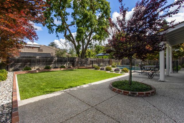 151 Audubon Cir, Sacramento, CA 95831
