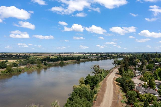 151 Audubon Cir, Sacramento, CA 95831