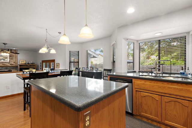 151 Audubon Cir, Sacramento, CA 95831