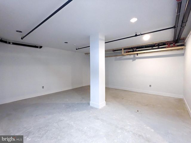 1800 S 16TH ST, Philadelphia, PA 19145