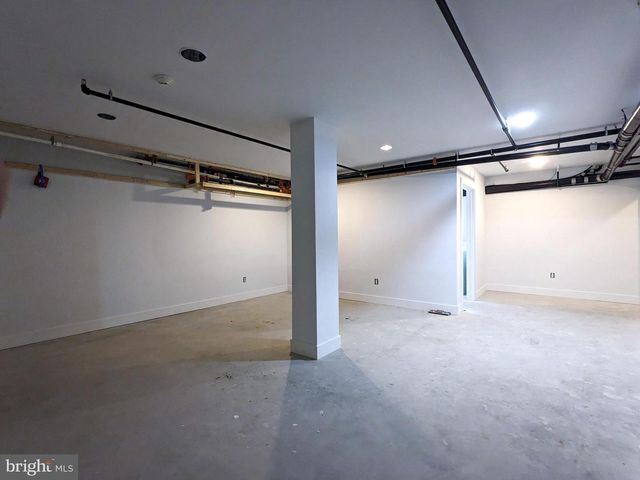 1800 S 16TH ST, Philadelphia, PA 19145