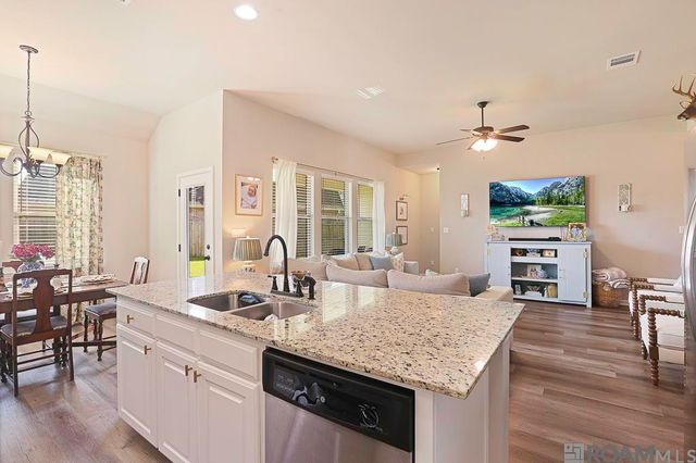 34668 Eagle Bend Dr, Denham Springs, LA 70706