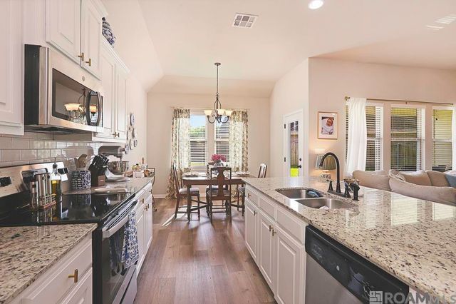 34668 Eagle Bend Dr, Denham Springs, LA 70706