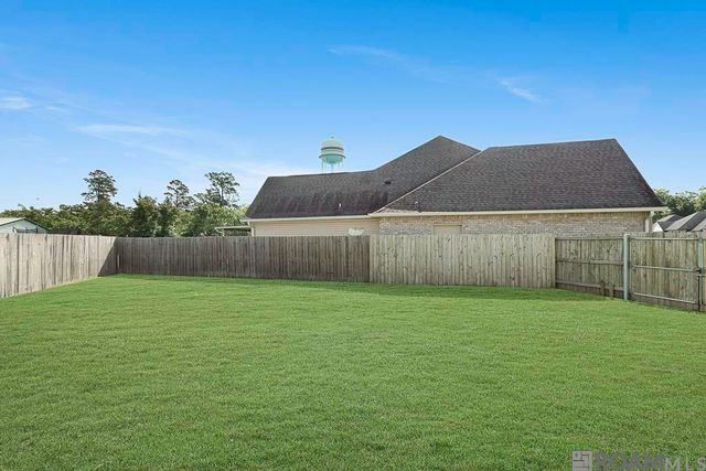 34668 Eagle Bend Dr, Denham Springs, LA 70706