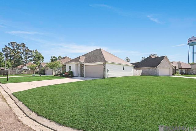 34668 Eagle Bend Dr, Denham Springs, LA 70706