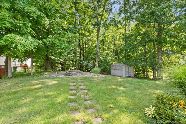 14 Lyford Lane, Poughkeepsie, NY 12601