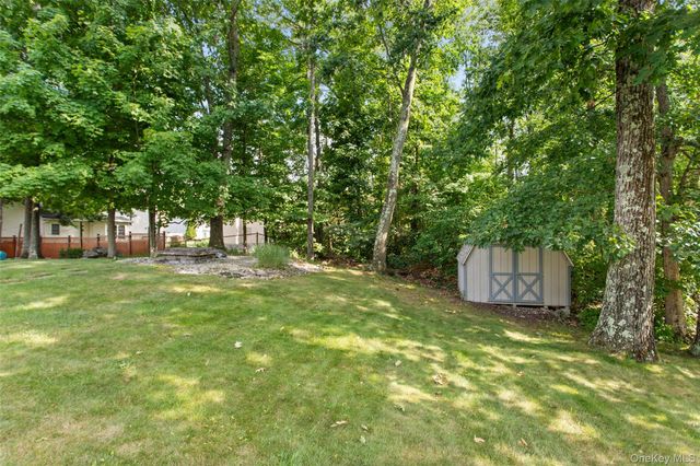 14 Lyford Lane, Poughkeepsie, NY 12601