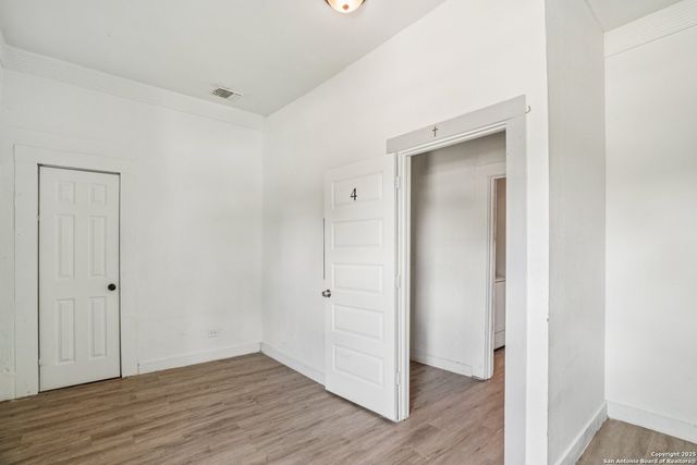 430 Aaron Pl, San Antonio, TX 78221
