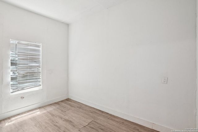 430 Aaron Pl, San Antonio, TX 78221