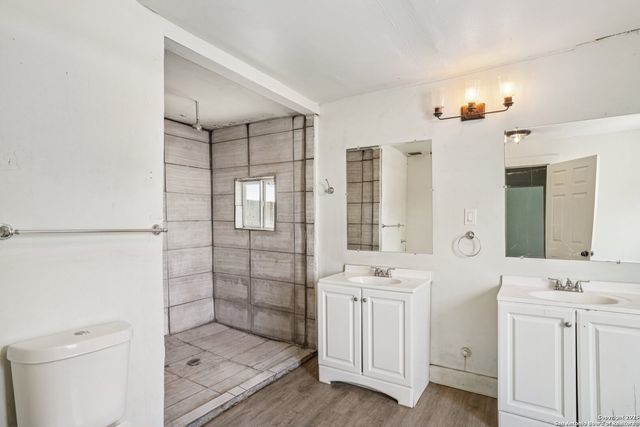 430 Aaron Pl, San Antonio, TX 78221