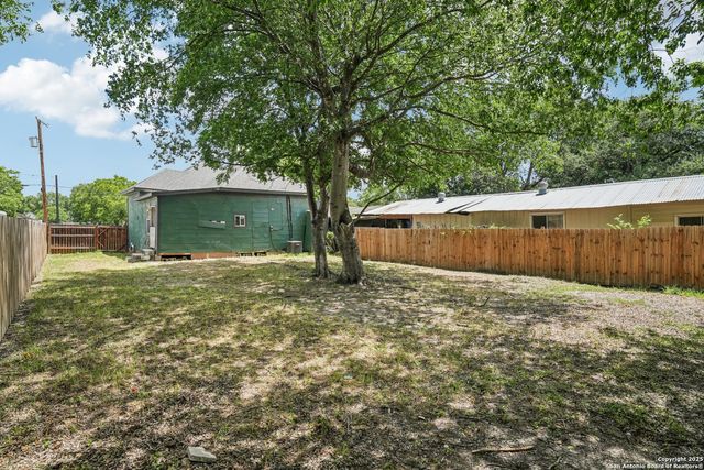 430 Aaron Pl, San Antonio, TX 78221