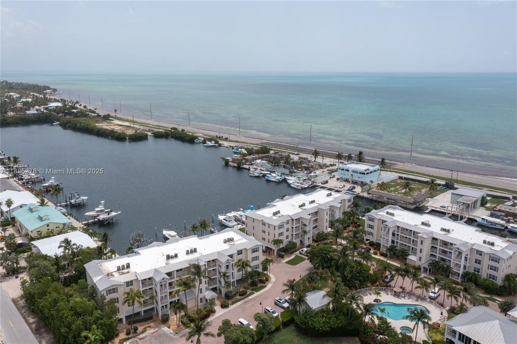 101 Gulfview Dr 202, Islamorada, FL 33036