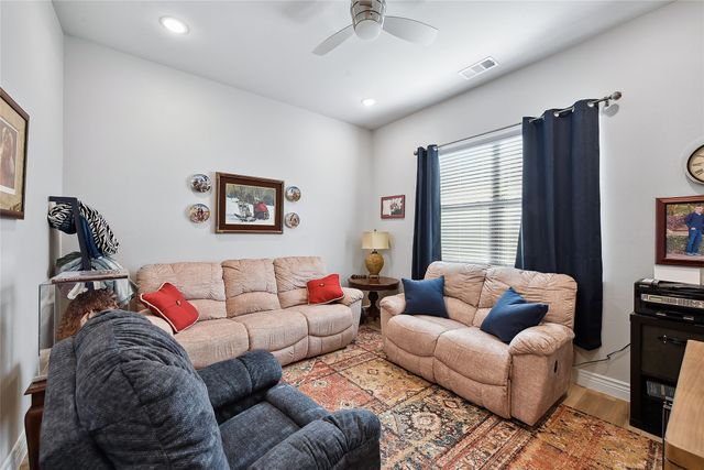 9601 Banded Iron Lane, Denton, TX 76207