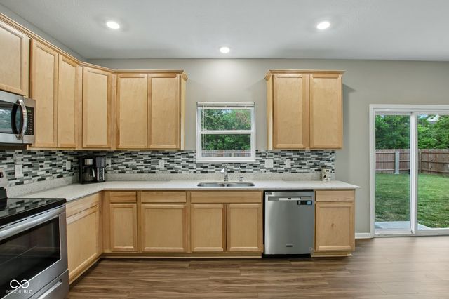 10131 Caprock Canyon Drive, Indianapolis, IN 46229