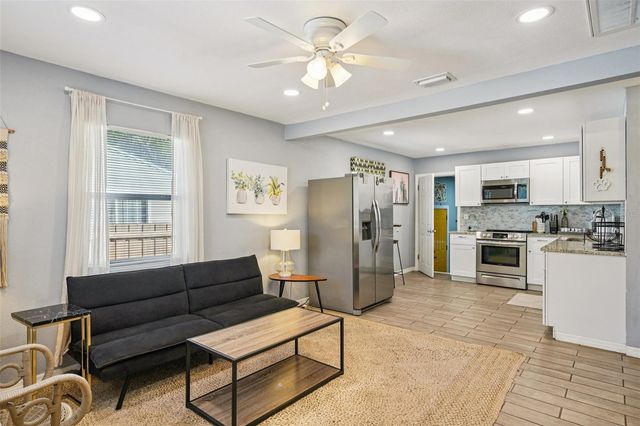 1608 PRESTON STREET S, St Petersburg, FL 33712