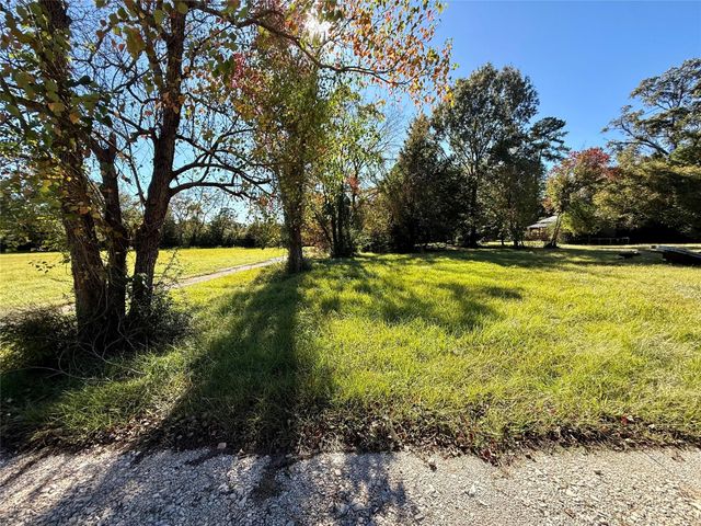 225 State Highway Loop 116, Livingston, TX 77351