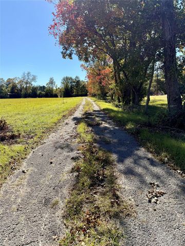 225 State Highway Loop 116, Livingston, TX 77351
