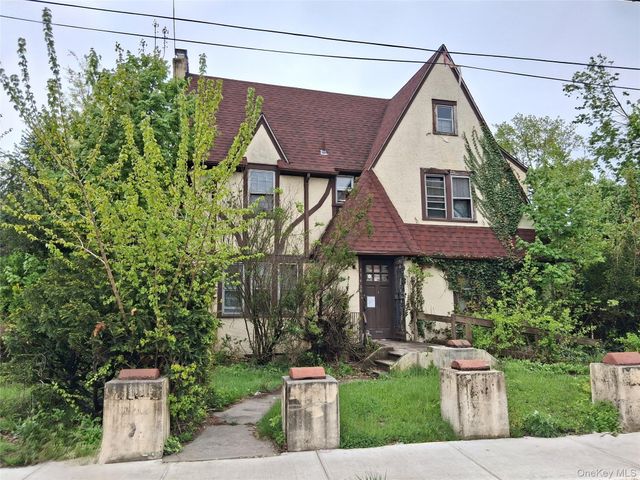 114-36 176th Street, Addisleigh Park, NY 11434