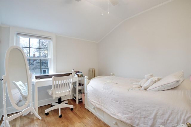 20 Salisbury Avenue, Stewart Manor, NY 11530