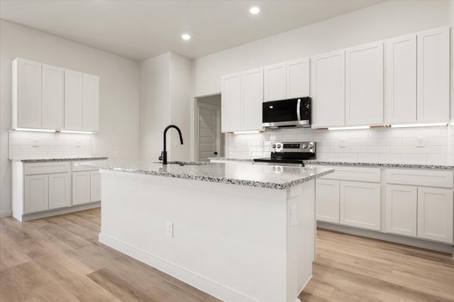 2404 Bryan Avenue, Wolfforth, TX 79382