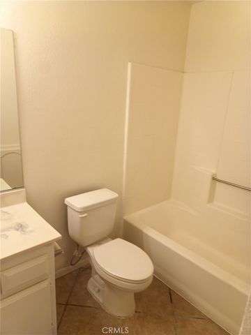 15975 NW Village Dr, Victorville, CA 92394