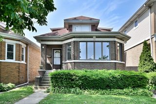7851 W Cressett Drive, Elmwood Park, IL 60707