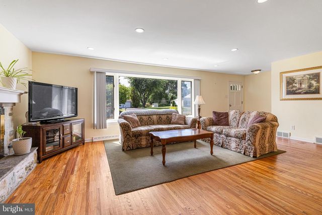 3882 WHITMAN RD, Huntingdon Valley, PA 19006