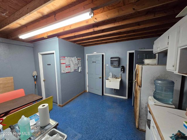 213 Us 70, Havelock, NC 28532