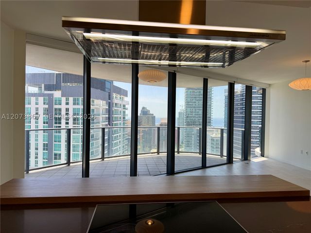 1000 Brickell Plz 4301, Miami, FL 33131