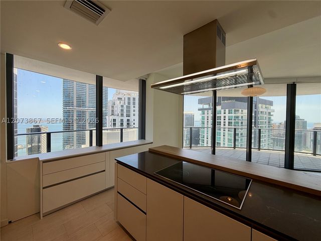 1000 Brickell Plz 4301, Miami, FL 33131