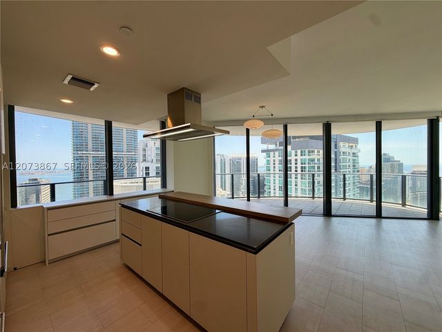 1000 Brickell Plz 4301, Miami, FL 33131