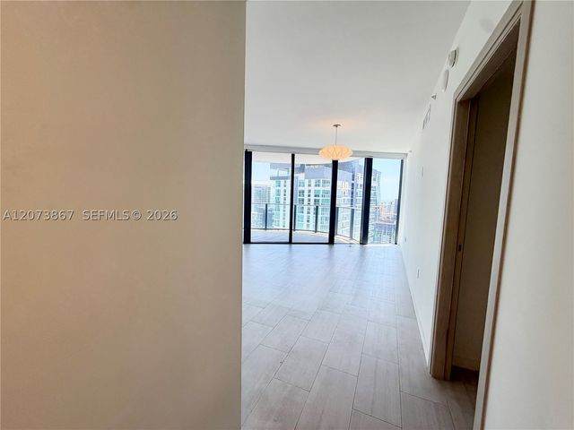 1000 Brickell Plz 4301, Miami, FL 33131