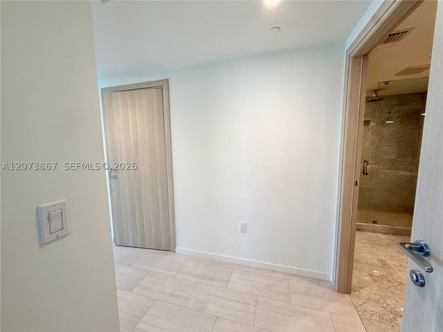 1000 Brickell Plz 4301, Miami, FL 33131