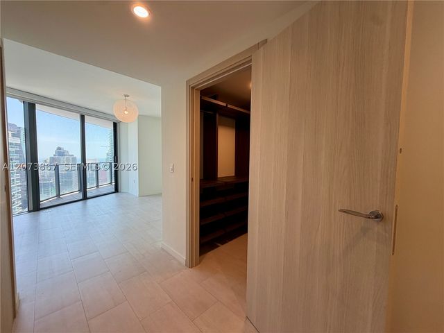 1000 Brickell Plz 4301, Miami, FL 33131